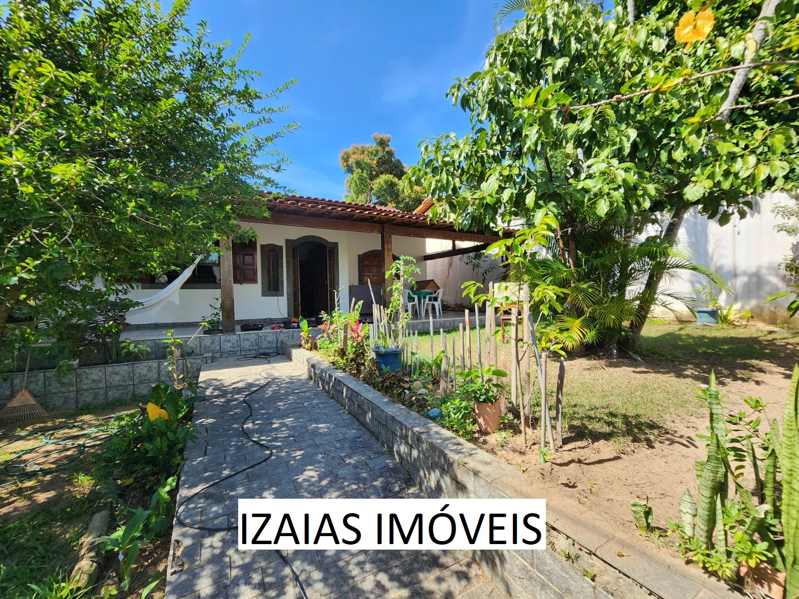 COD 315: CASA LINDA CASA COM JARDIM – SAQUAREMA.