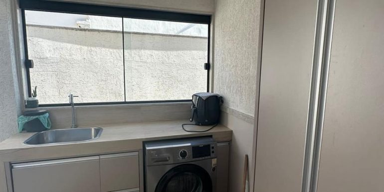 8ac6d7f5-939b-41bb-b0ad-bc53aec96b1b