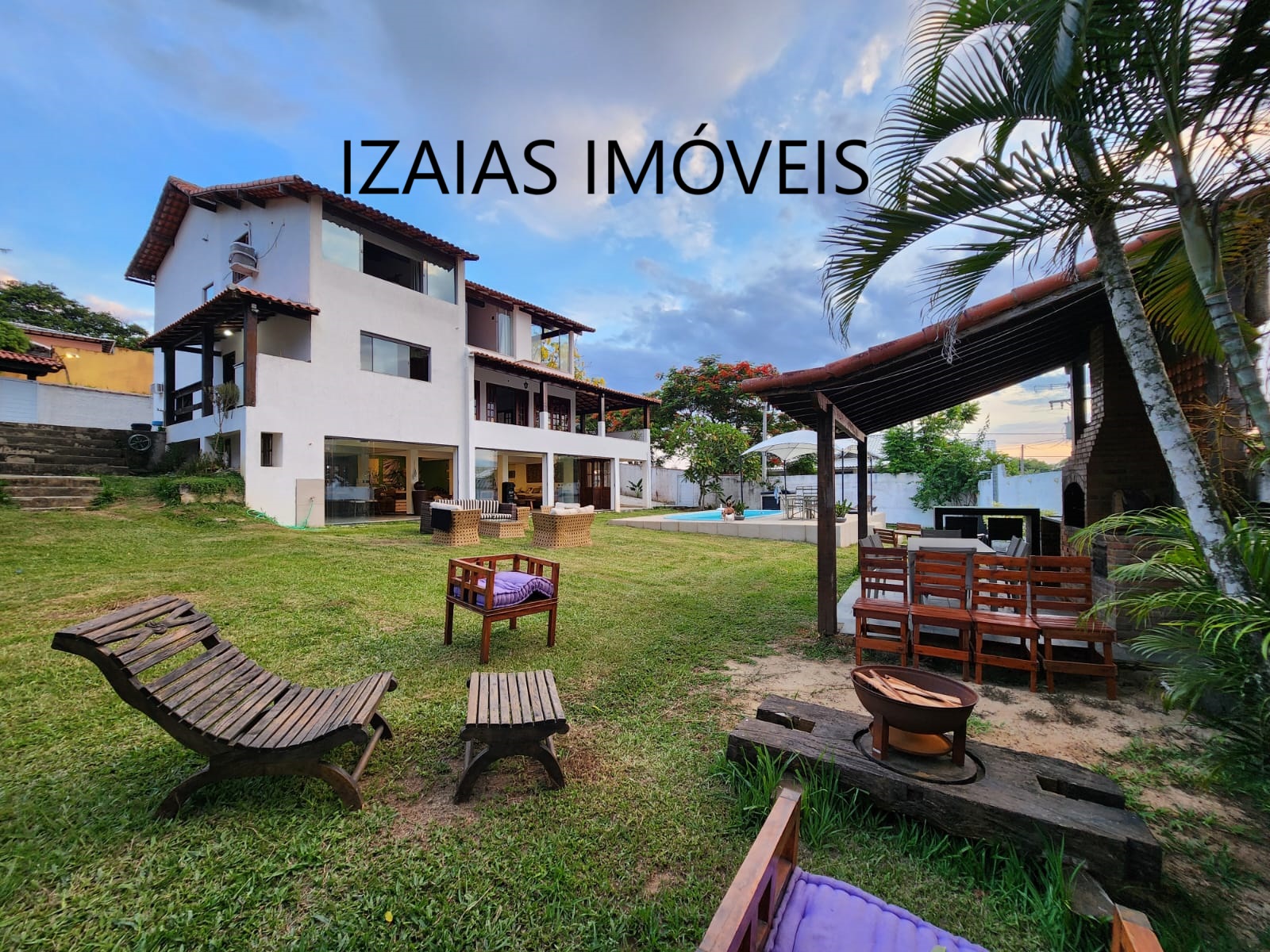 COD 416: LINDA CASA COM VISTA PARA A LAGOA – SAQUAREMA.