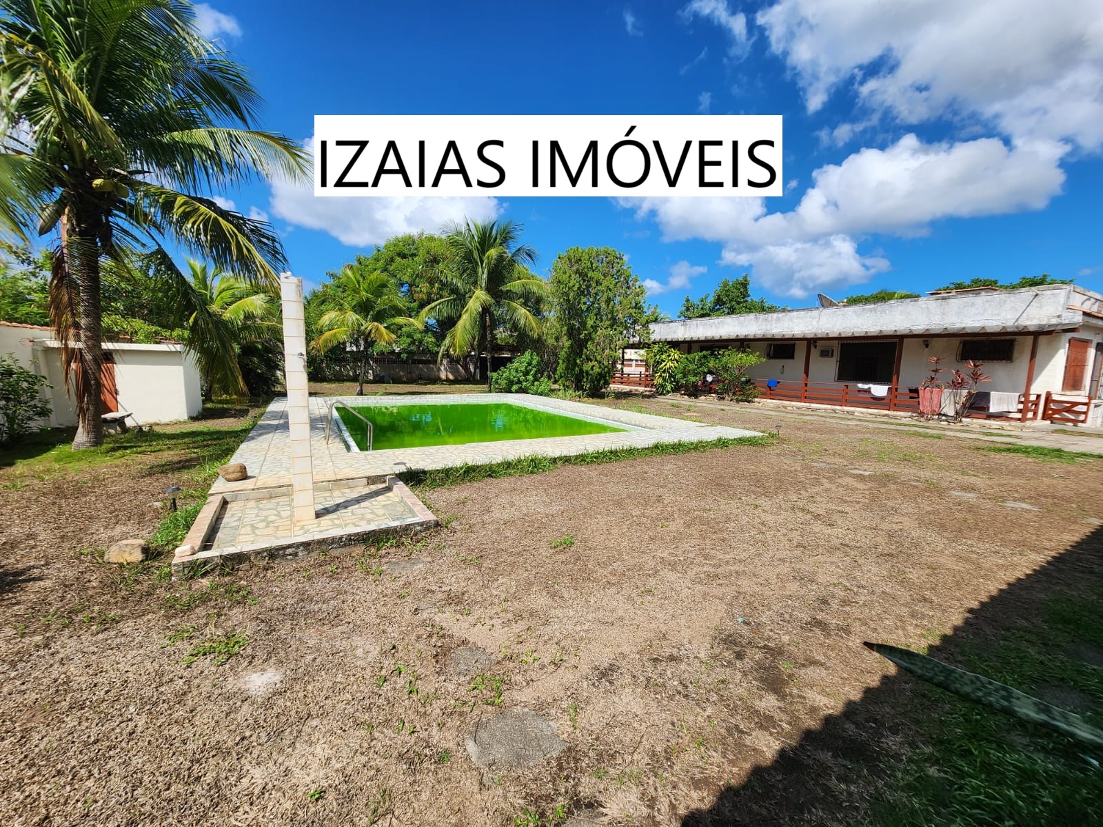 COD 406: CASA EM AMPLO TERRENO – SAQUAREMA.