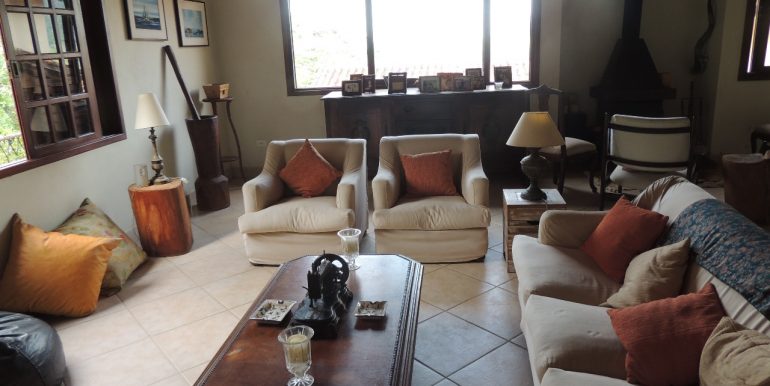 5ff9c303-e8a6-4285-bed7-c142368e9680