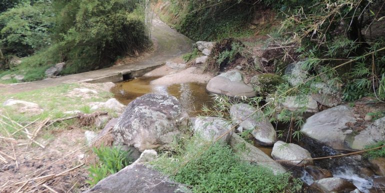 7e70a14c-1461-4df4-b942-db07e6485d96