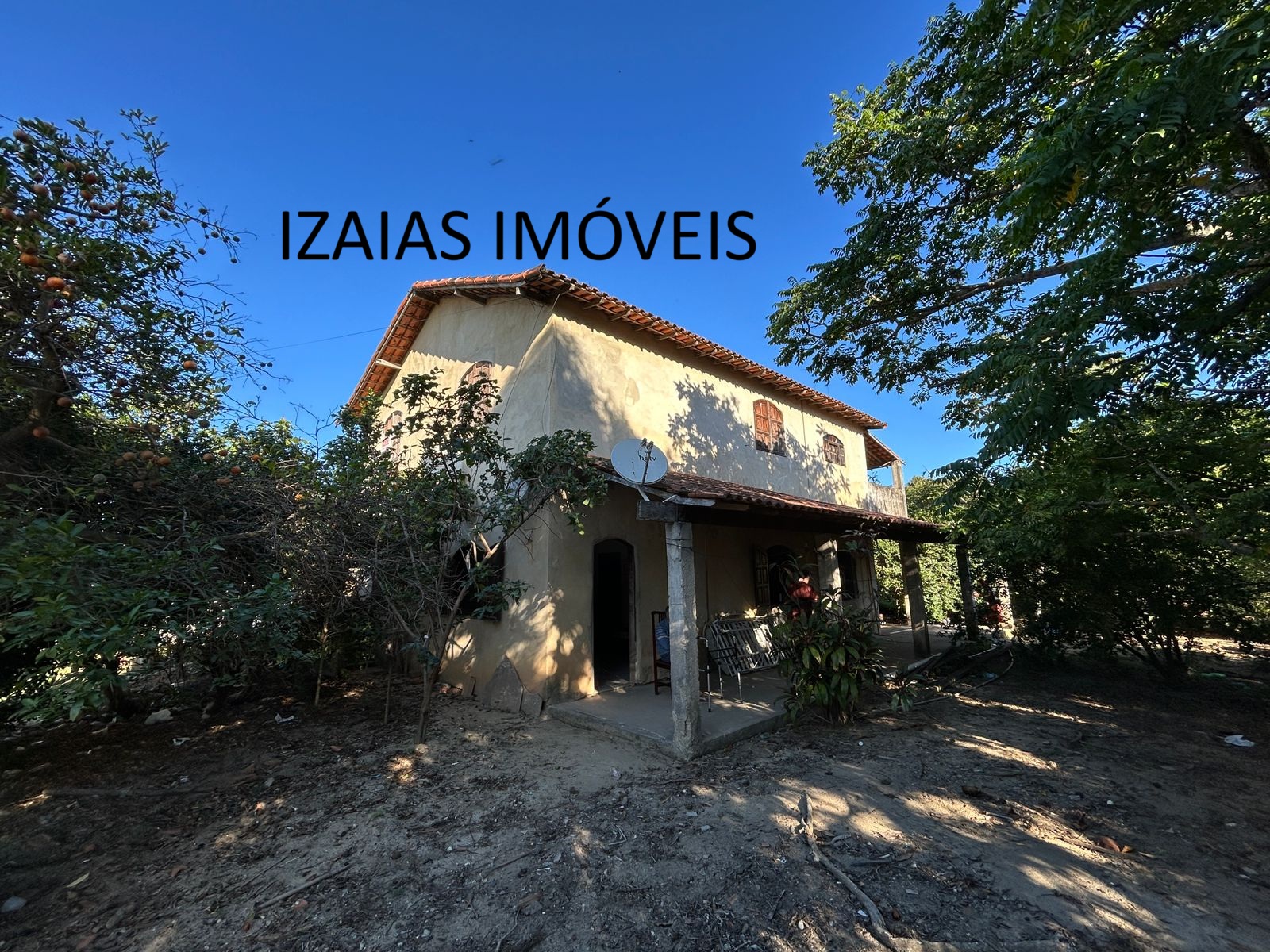 COD 235: ÓTIMA CASA EM AMPLO TERRENO – SAQUAREMA.