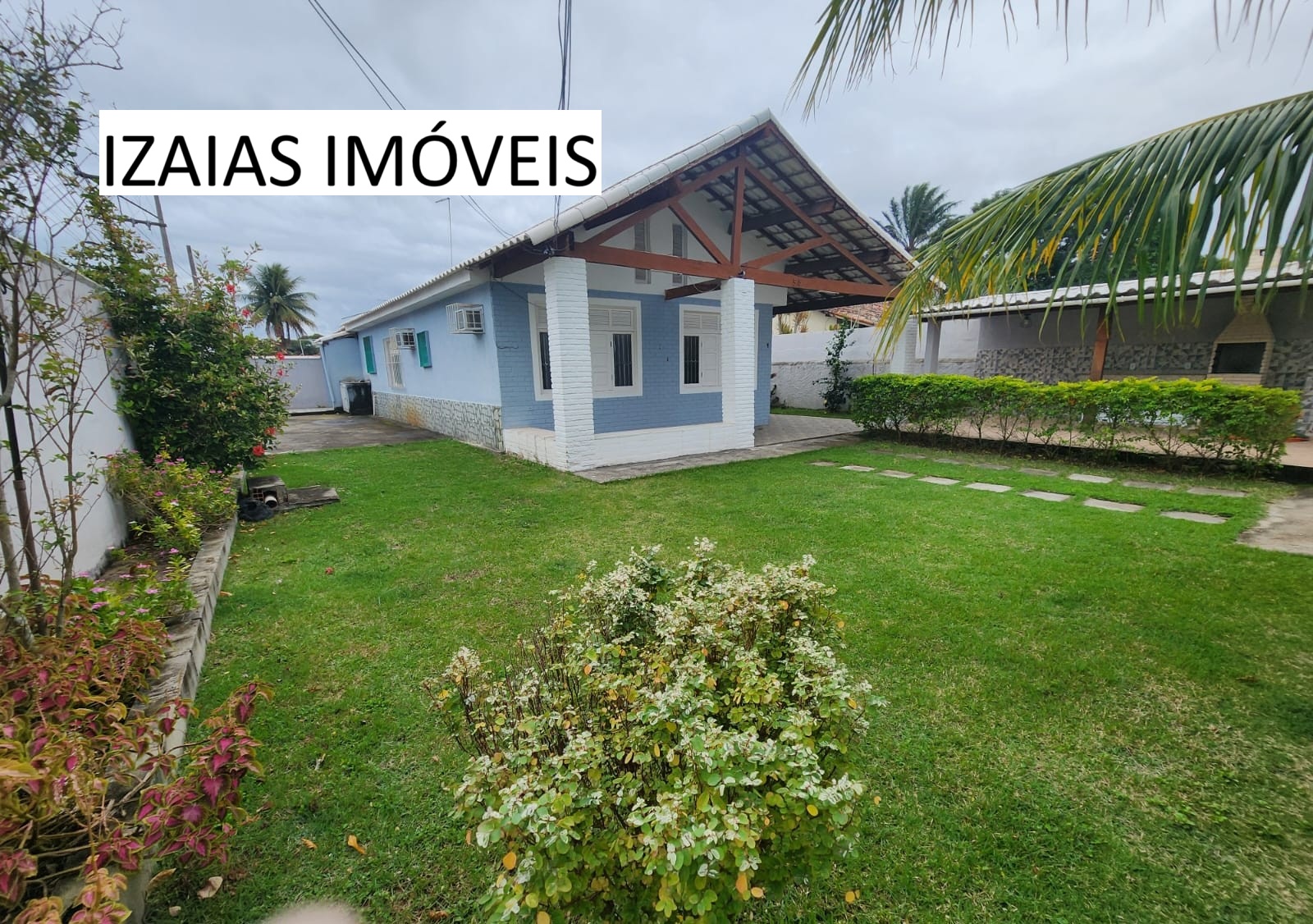 COD 446: ÓTIMA CASA PRÓXIMA A PRAIA DO BOQUEIRÃO – SAQUAREMA.