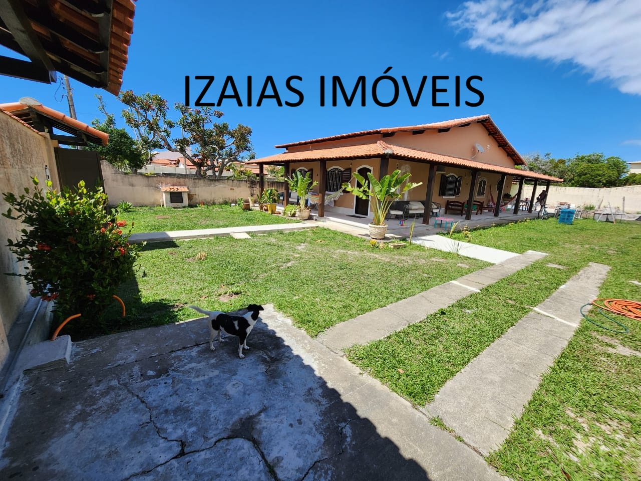 COD 387: LINDA CASA COM PISCINA PRÓXIMO A PRAIA DE ITAÚNA- SAQUAREMA.