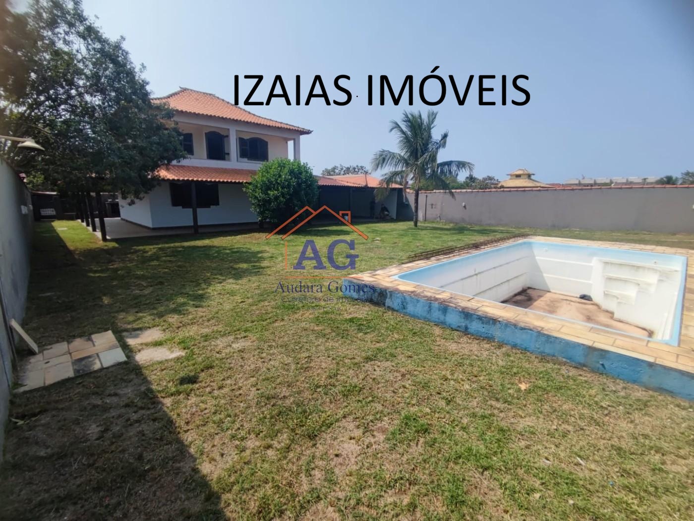COD 462: AMPLA CASA COM PISCINA – SAQUAREMA.