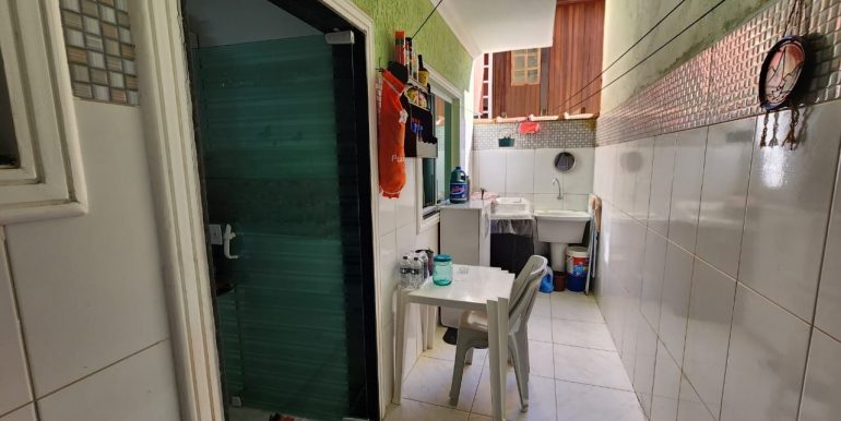 BAIXO (4)