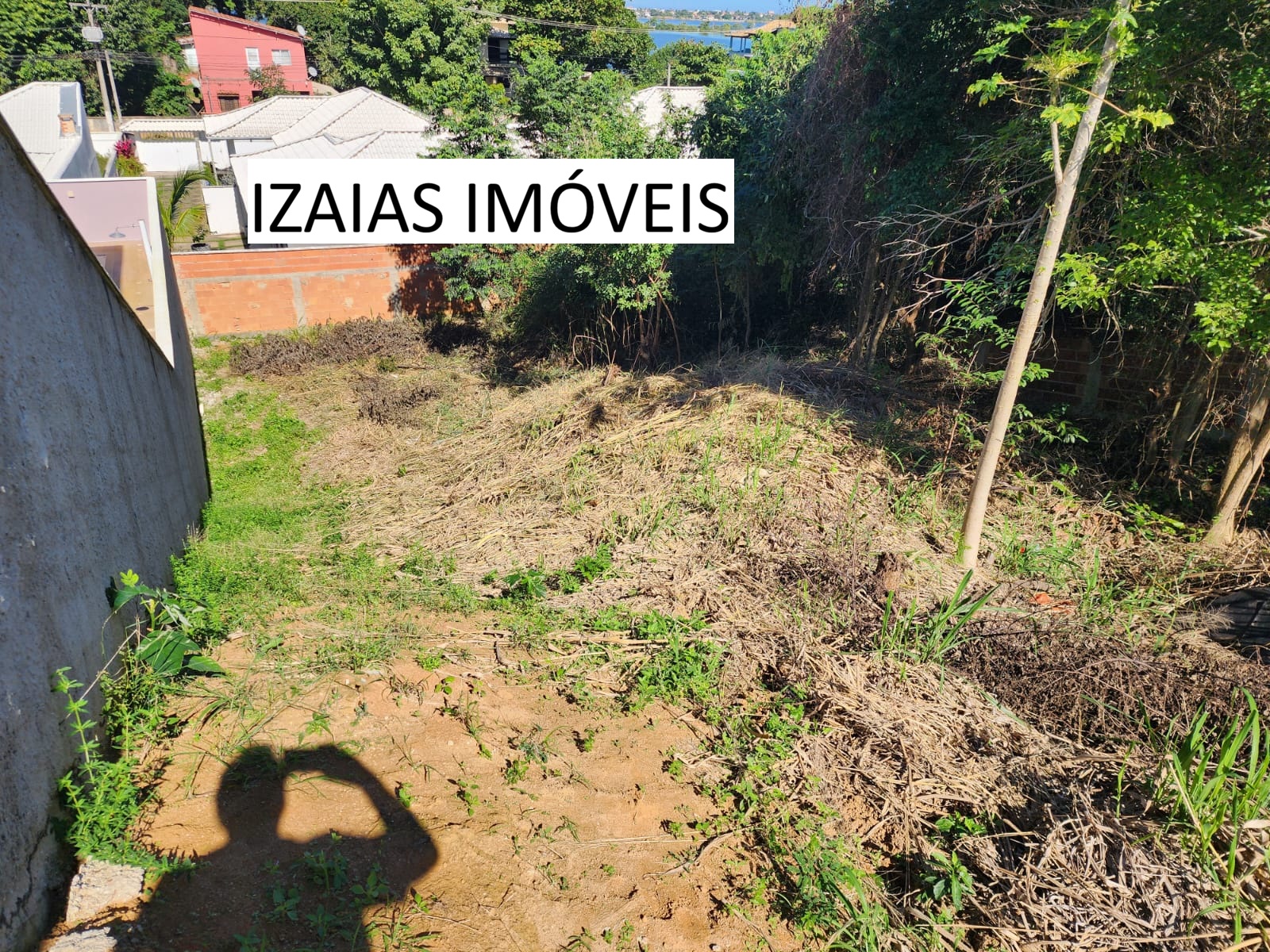 COD 353: TERRENO COM VISTA PARA A LAGOA – SAQUAREMA.