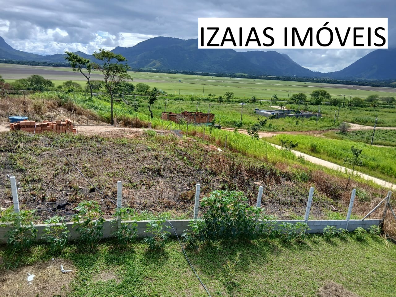 COD 360: AMPLO TERRENO DE 450M² – SAQUAREMA.